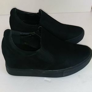 Women's Black Bootie w Hidden Wedge